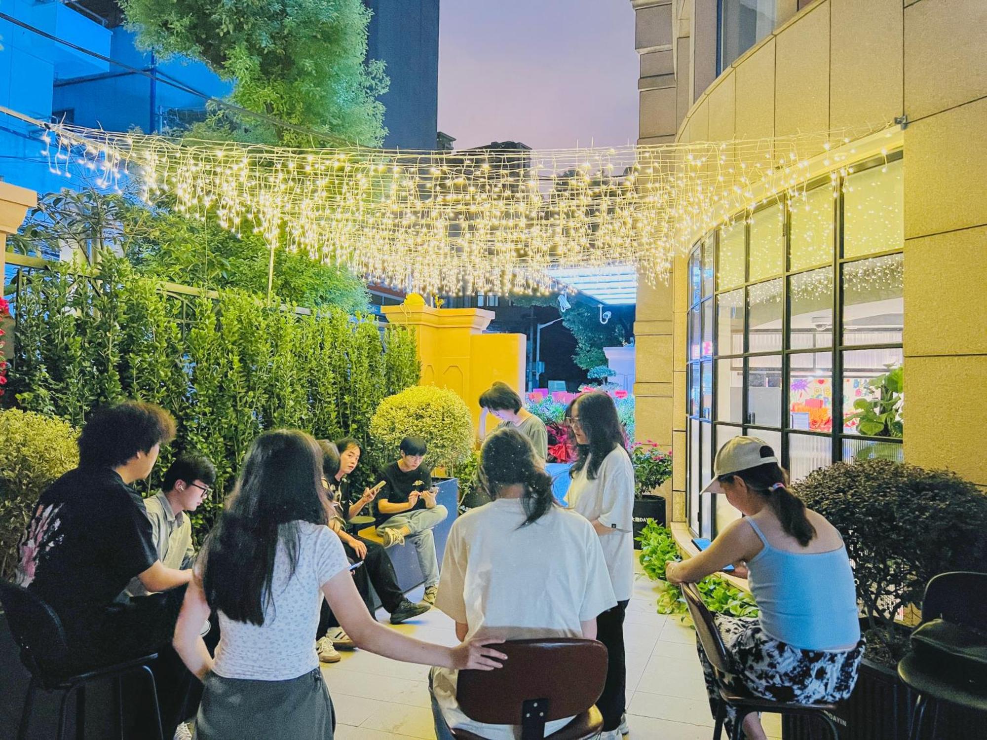 Dayin Garden Hotel -Near People'S Square & Nanjing Road-Large Social Area -Bar -Cafe -Gym -Free Laundry Luggage Storage -24H Front Desk-English Service Shanghai Bagian luar foto
