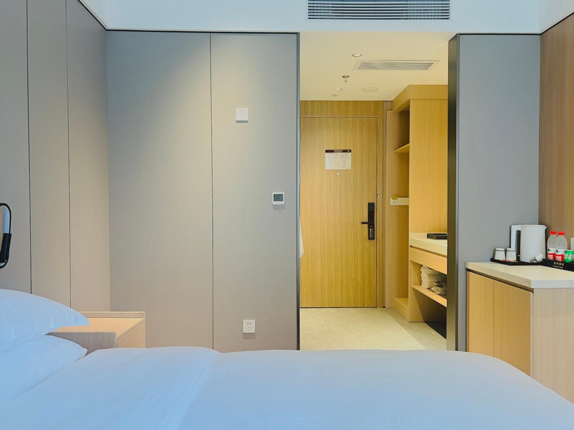 Dayin Garden Hotel -Near People'S Square & Nanjing Road-Large Social Area -Bar -Cafe -Gym -Free Laundry Luggage Storage -24H Front Desk-English Service Shanghai Bagian luar foto