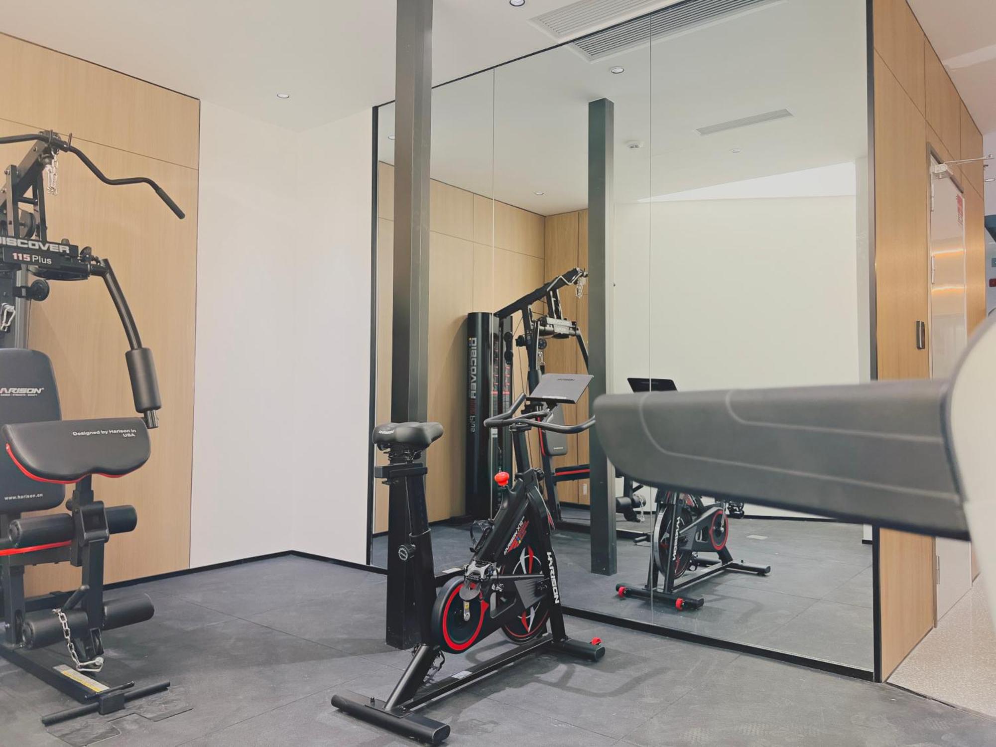 Dayin Garden Hotel -Near People'S Square & Nanjing Road-Large Social Area -Bar -Cafe -Gym -Free Laundry Luggage Storage -24H Front Desk-English Service Shanghai Bagian luar foto